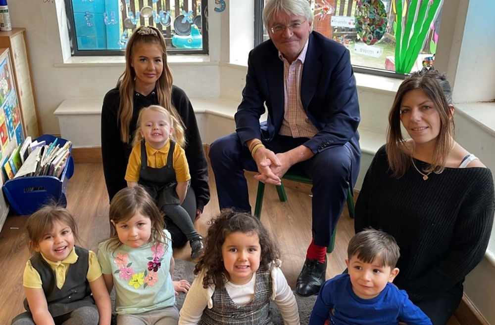 Andrew Mitchell MP visits Ducklings Nursery